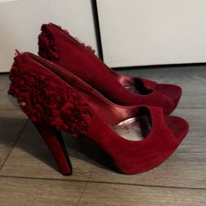 Red pumps