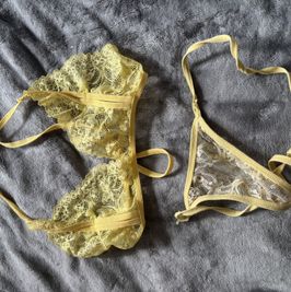Yellow lace set Gstring