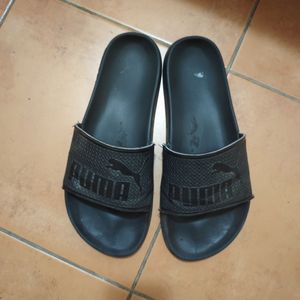 Black slippers