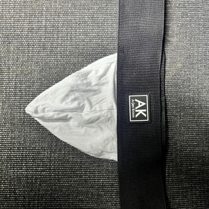 AK Thong White