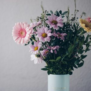 Treat me to Flowers