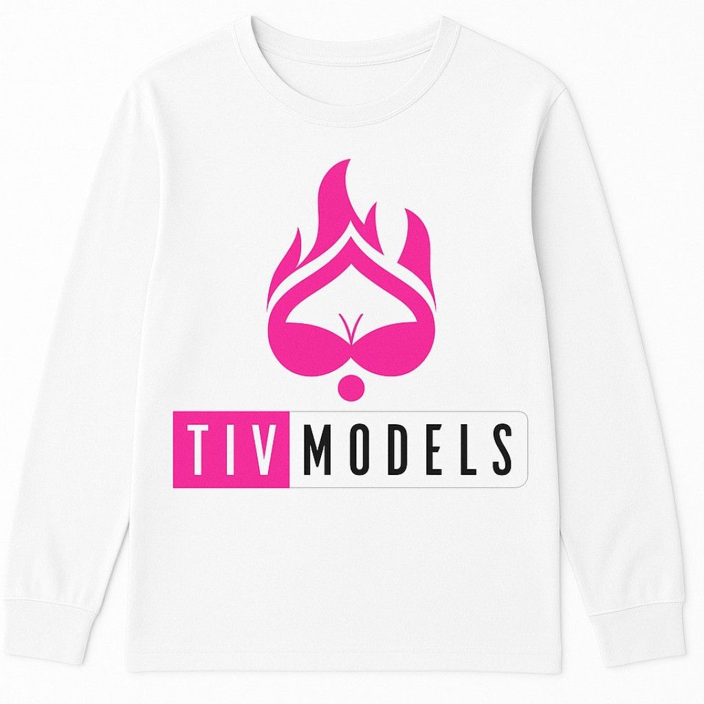 Tiv models white crew neck sweatshirt