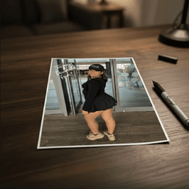 Autographed photograph of Beatriz HotWife