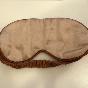 Rest mask