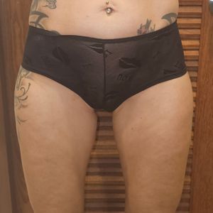 Black slightly seethrough synthetic fiber Fullback pantie