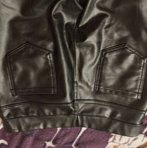 Leather leggings
