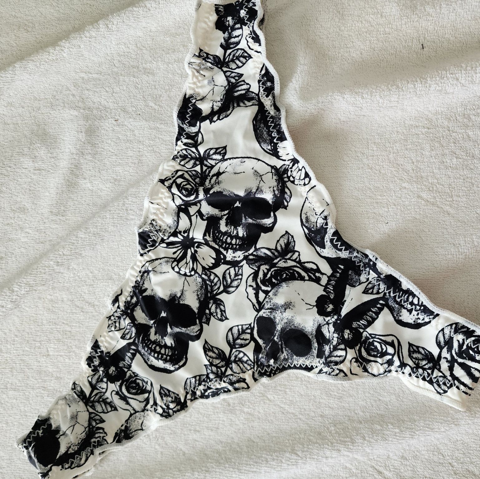 White floral skull thong