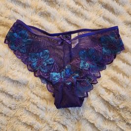 Sexy cheeky lace panties