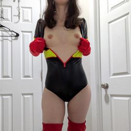18yr old Jenna Sexy Firefighter Costume Pics