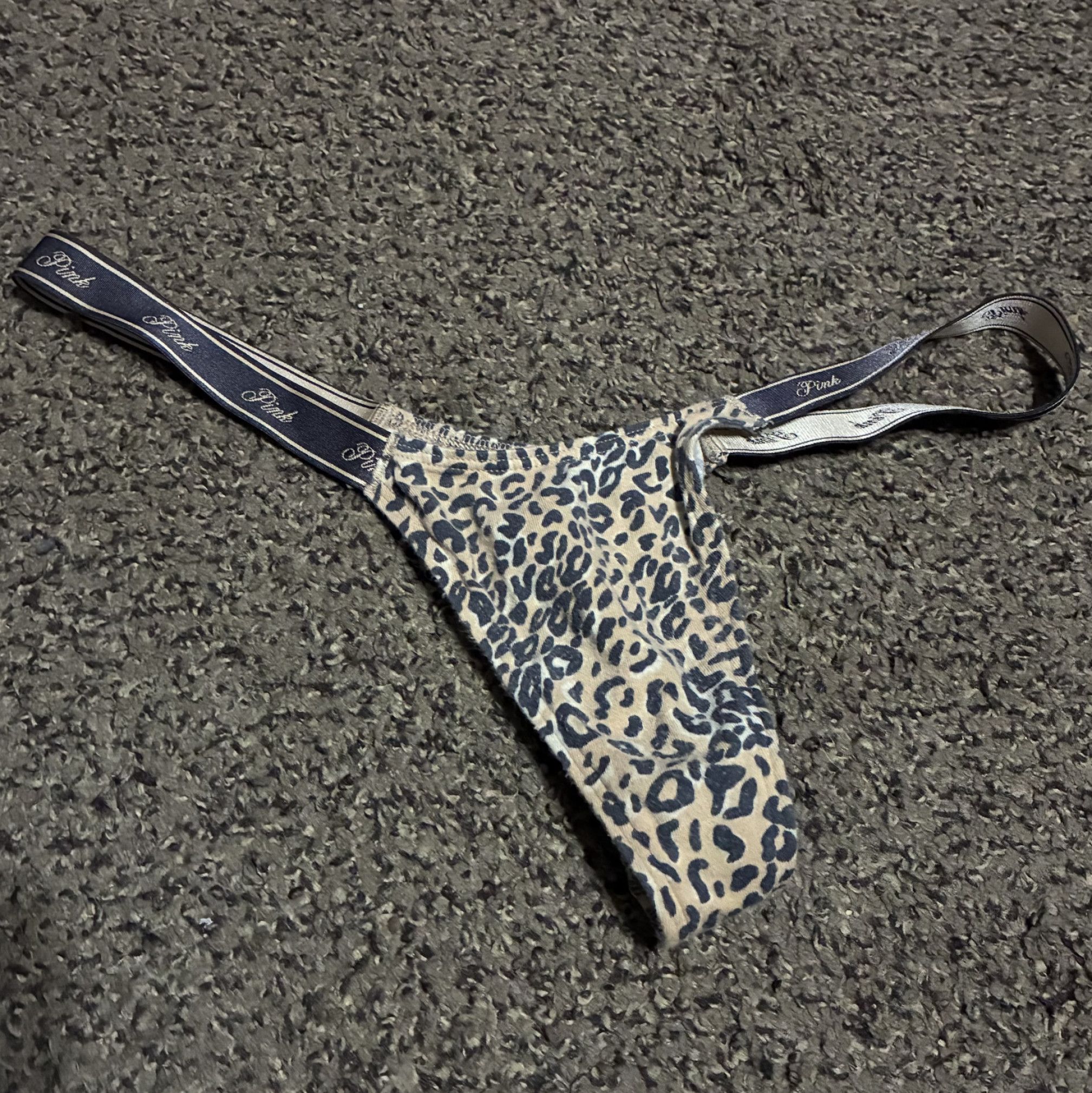 Leopard thong