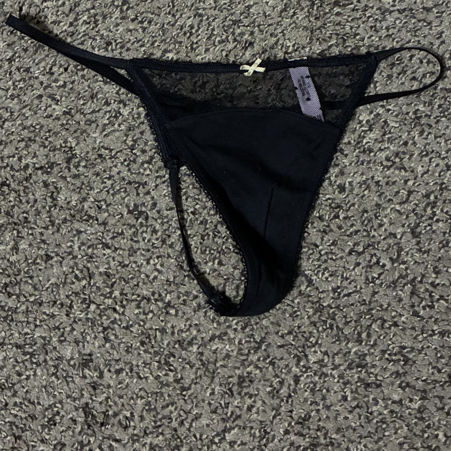Black lacy g string