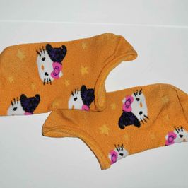 gamer girl worn old ankle socks