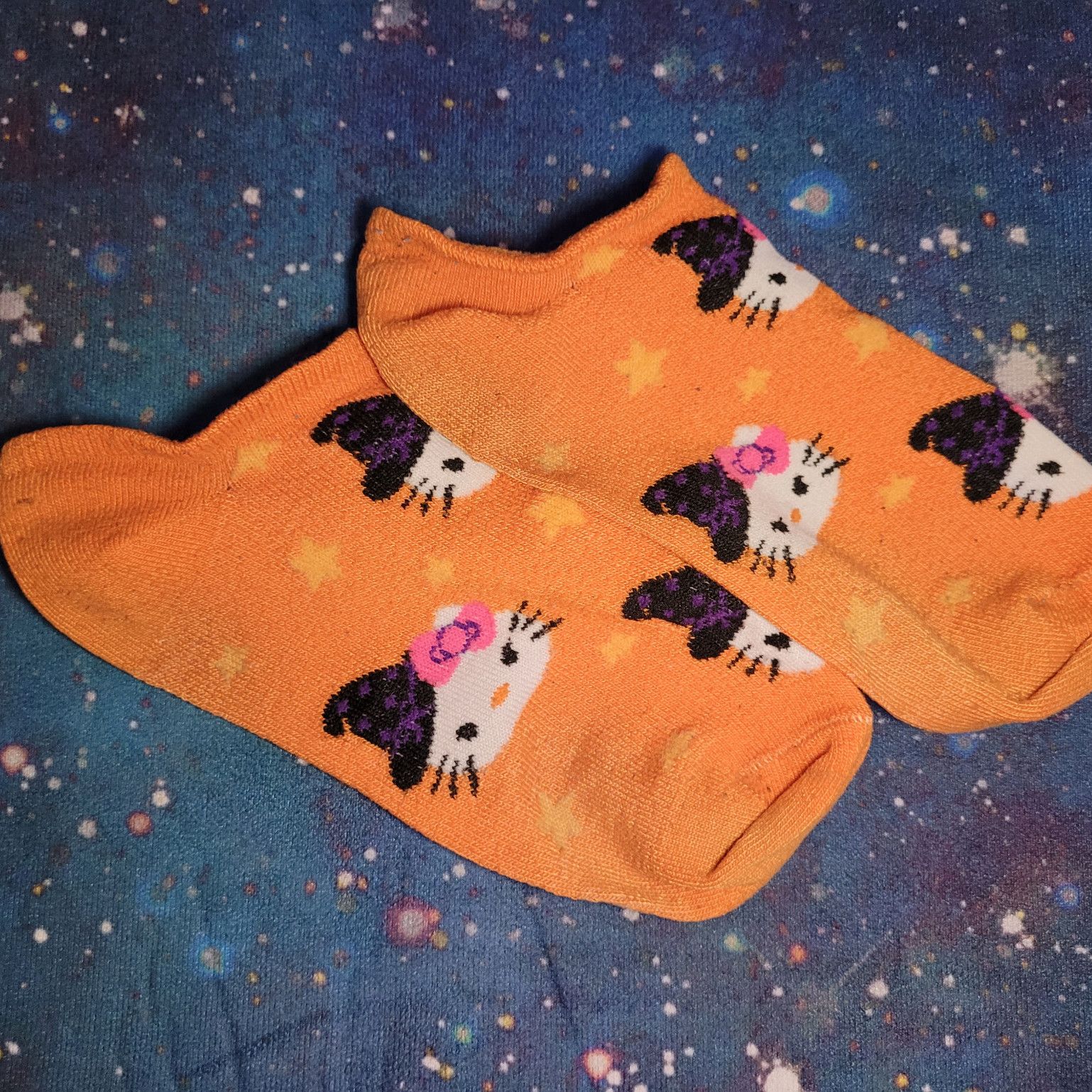 gamer girl worn old ankle socks