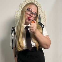 Hot Secretary smoke and flash pussy and boobs
