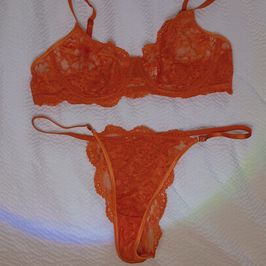 ORANGE LACE LINGERIE SET