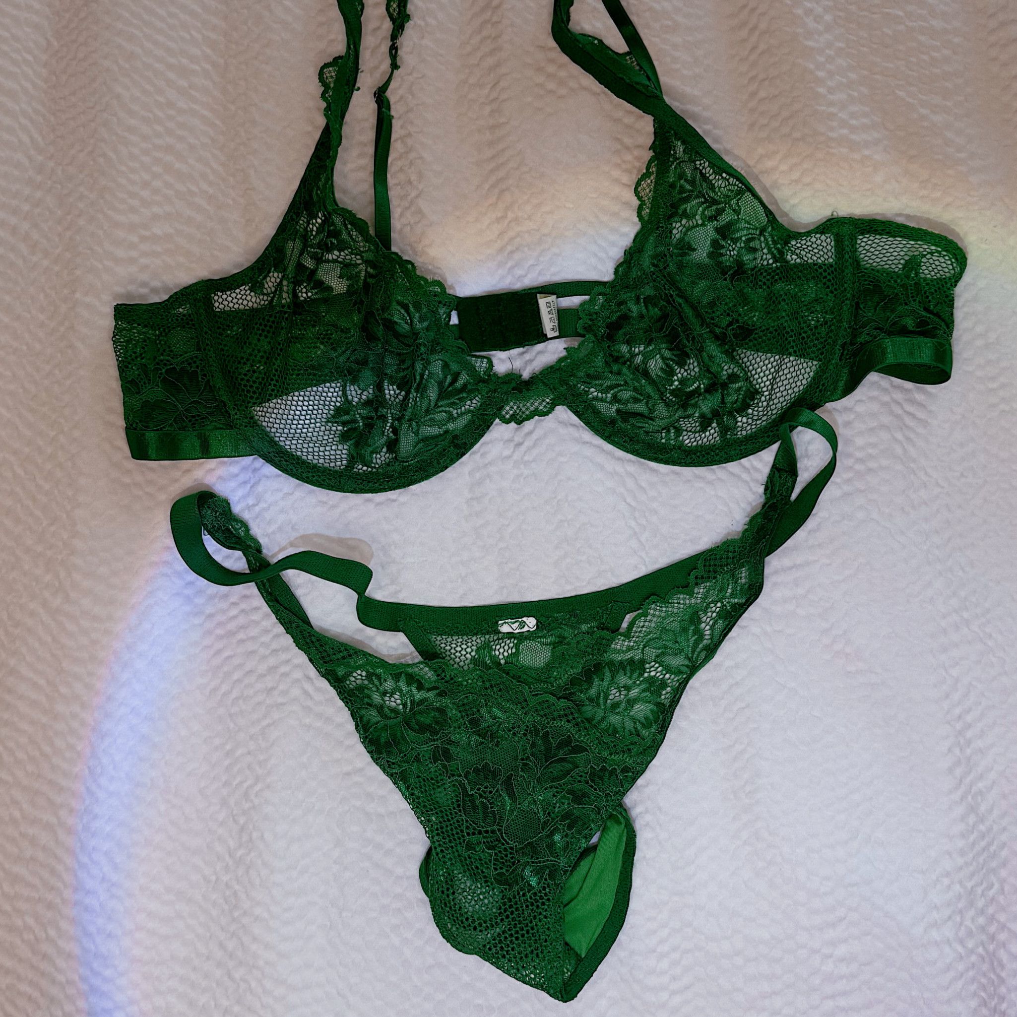 GREEN LACE LINGERIE SET
