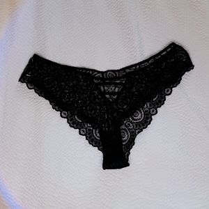 BLAKC LACE PANTIES