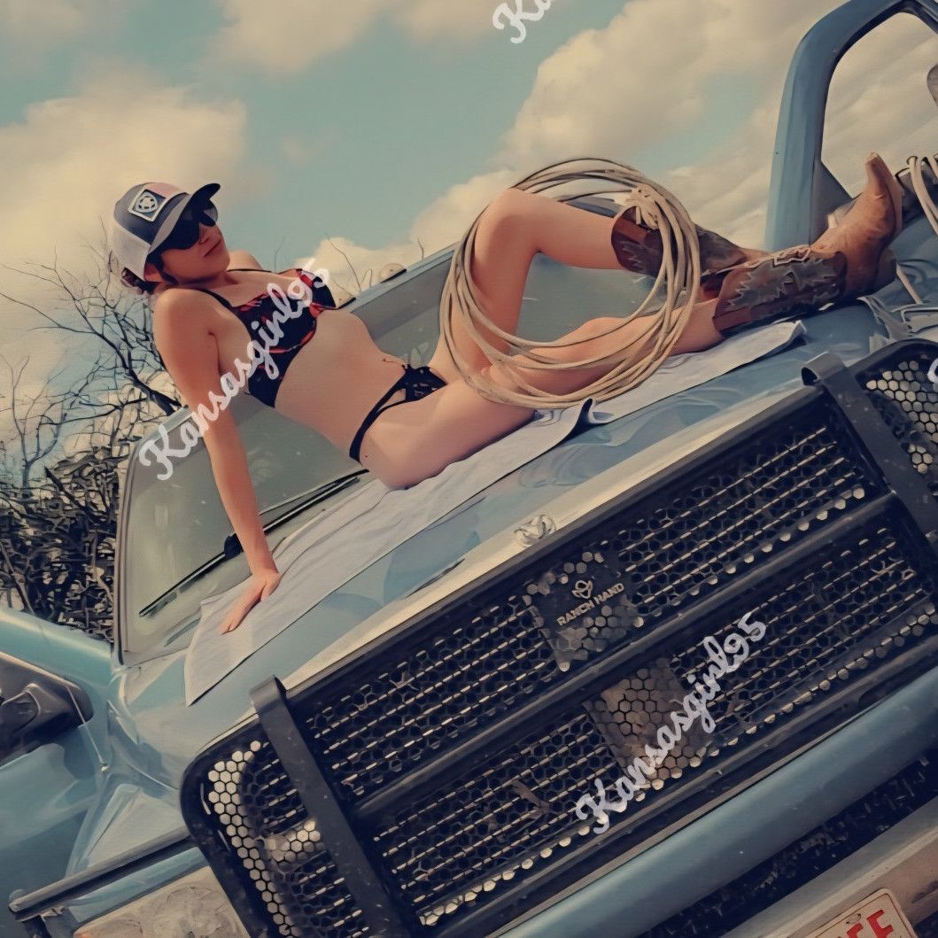 Petite MILF Outdoor Tease Set Vol 3