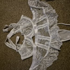 White lace three piece