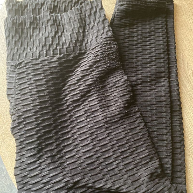 Worn  Lycra Gym Leggings