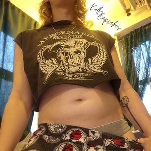 Photoset: Flashing in Crop Top and Leggings