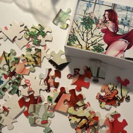 Pregnant Kelly Holiday Puzzle