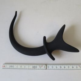 tail with big plug