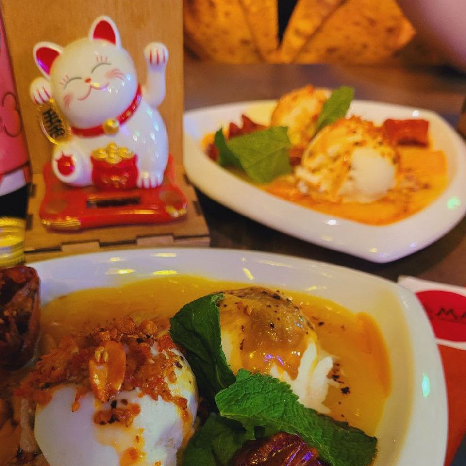 Spoil your Bratty Princess with a Nice Dinner!