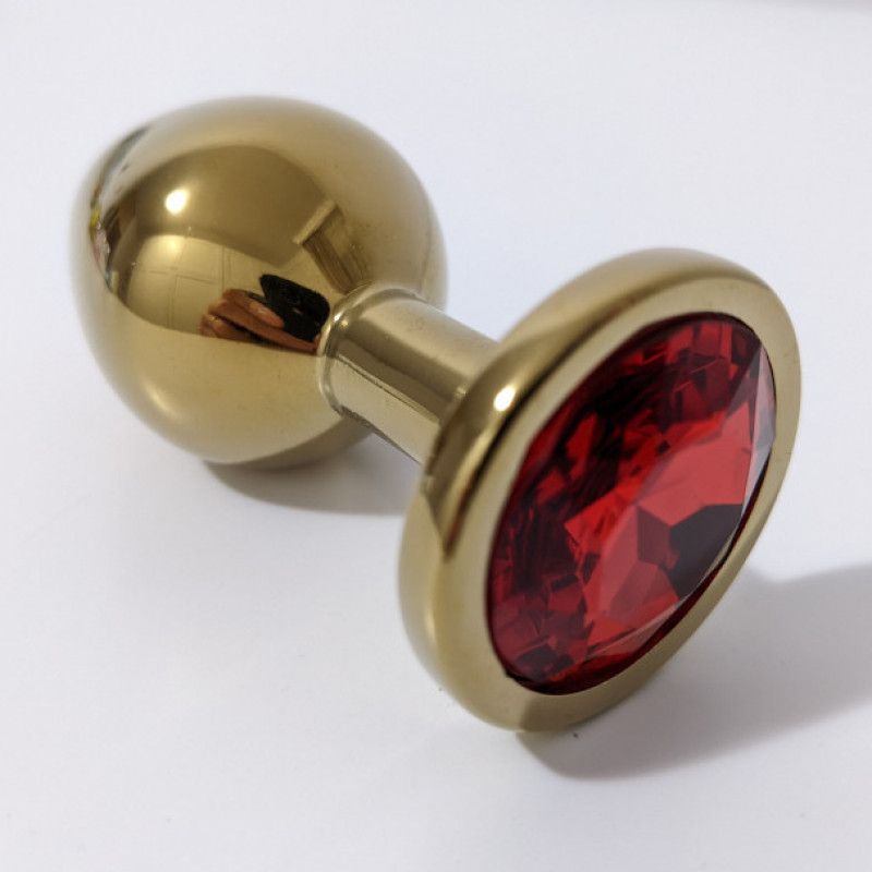 Used butt plug red
