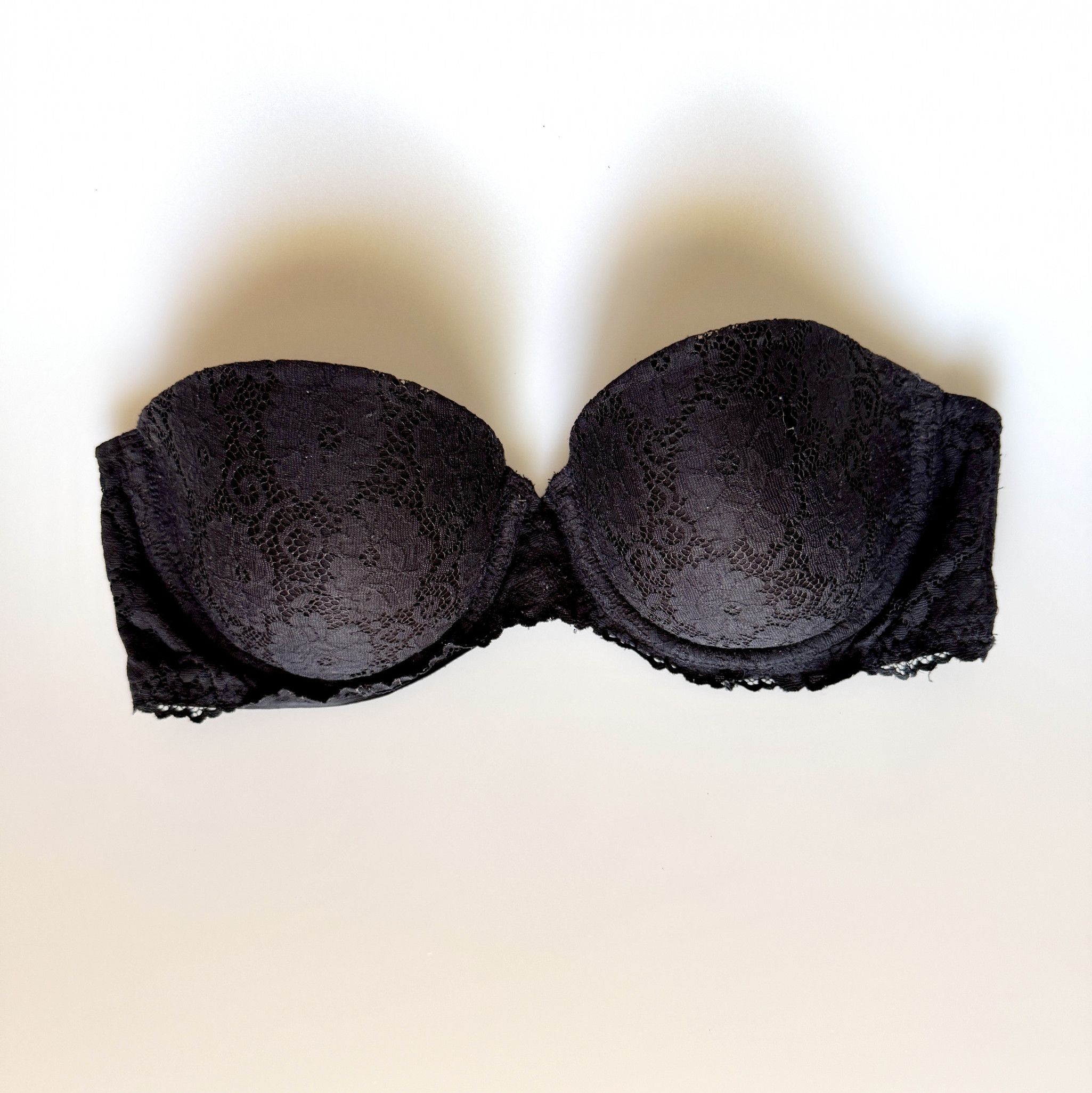 Black Lace Strapless Bra