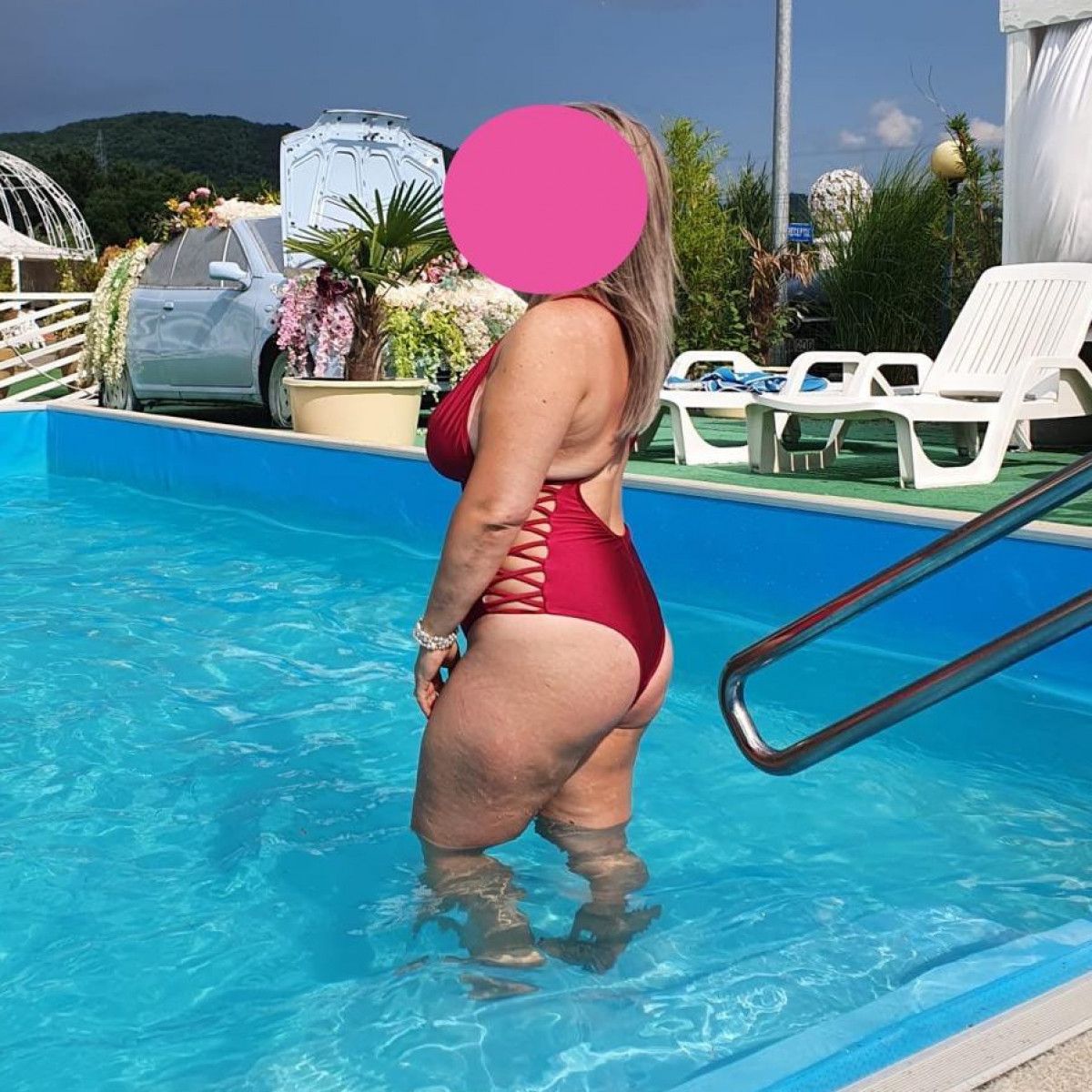 Lady Camy  6 Outdoor Tease Photos