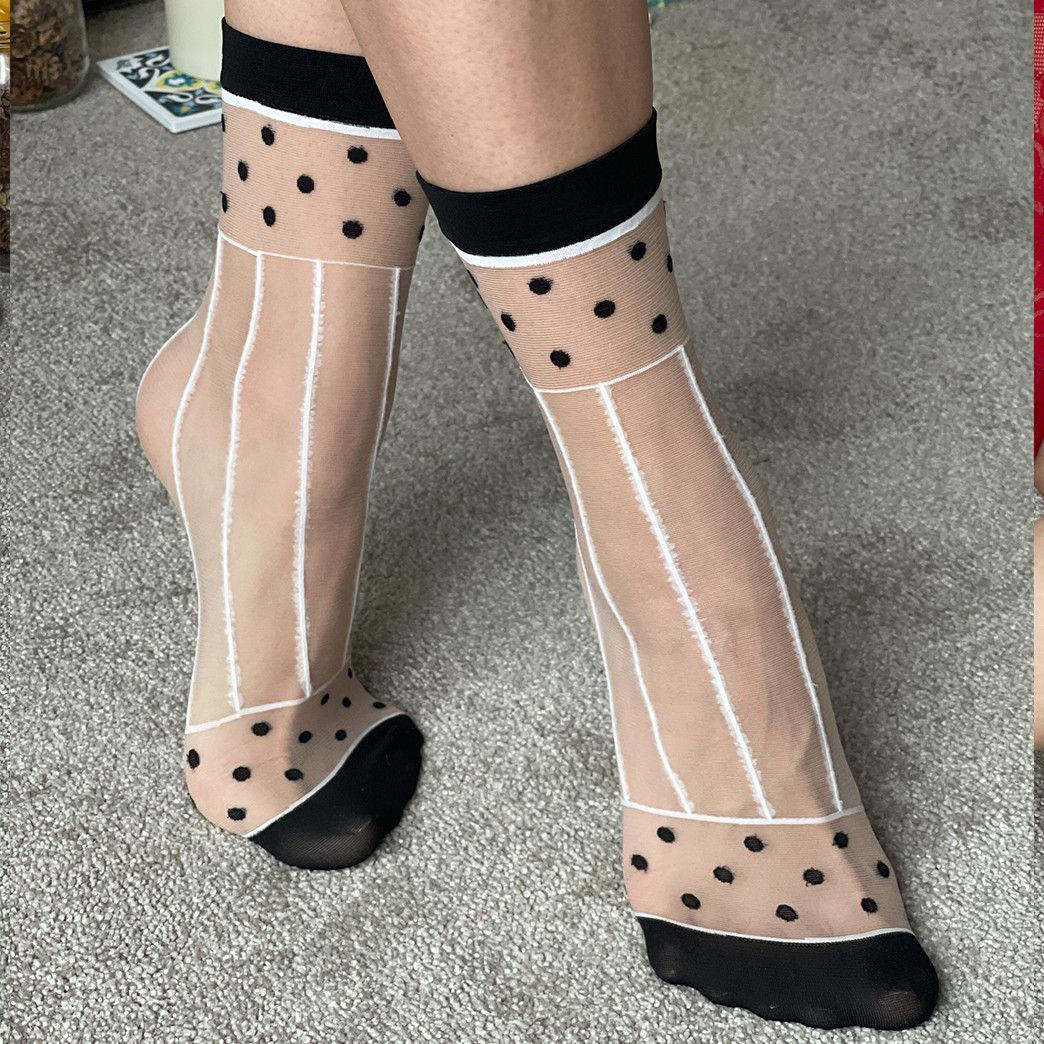 DELICATE SOCKS
