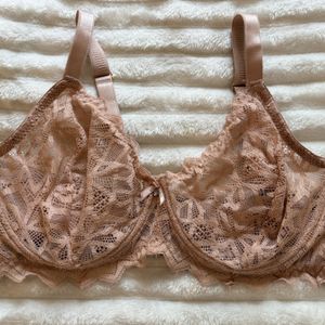 Used Pinkish beige lace bra size 36DDD