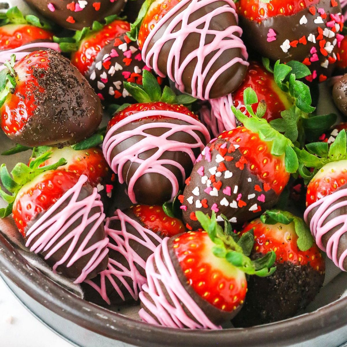 STRAWBERRY IN CHOCOLATE