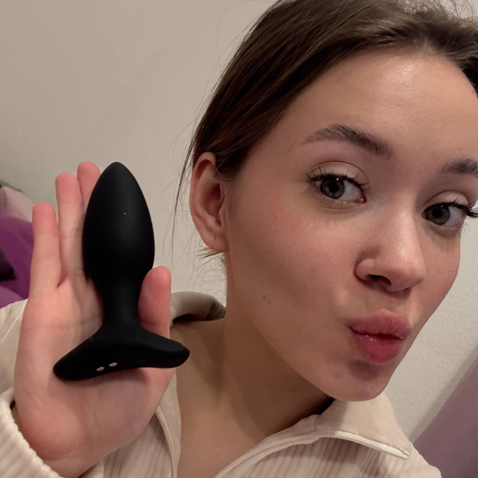 USED HUSH VIBRATER FOR MY ASS