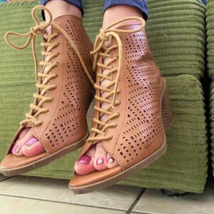 Brown Lace up Sandals