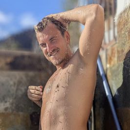 Text with Geiler Bock Flirty or Filthy You Choose