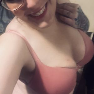 My pink victorias secret bra 38DDD