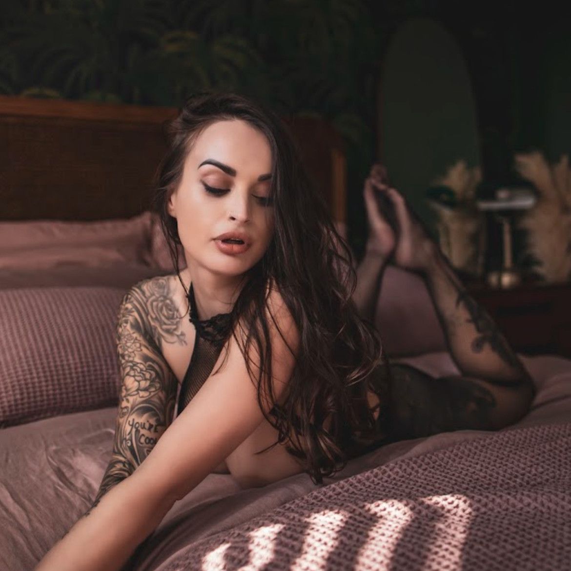 Fishnet Bodysuit Tease: 55 Images