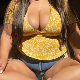 Golden Temptation Photo Set