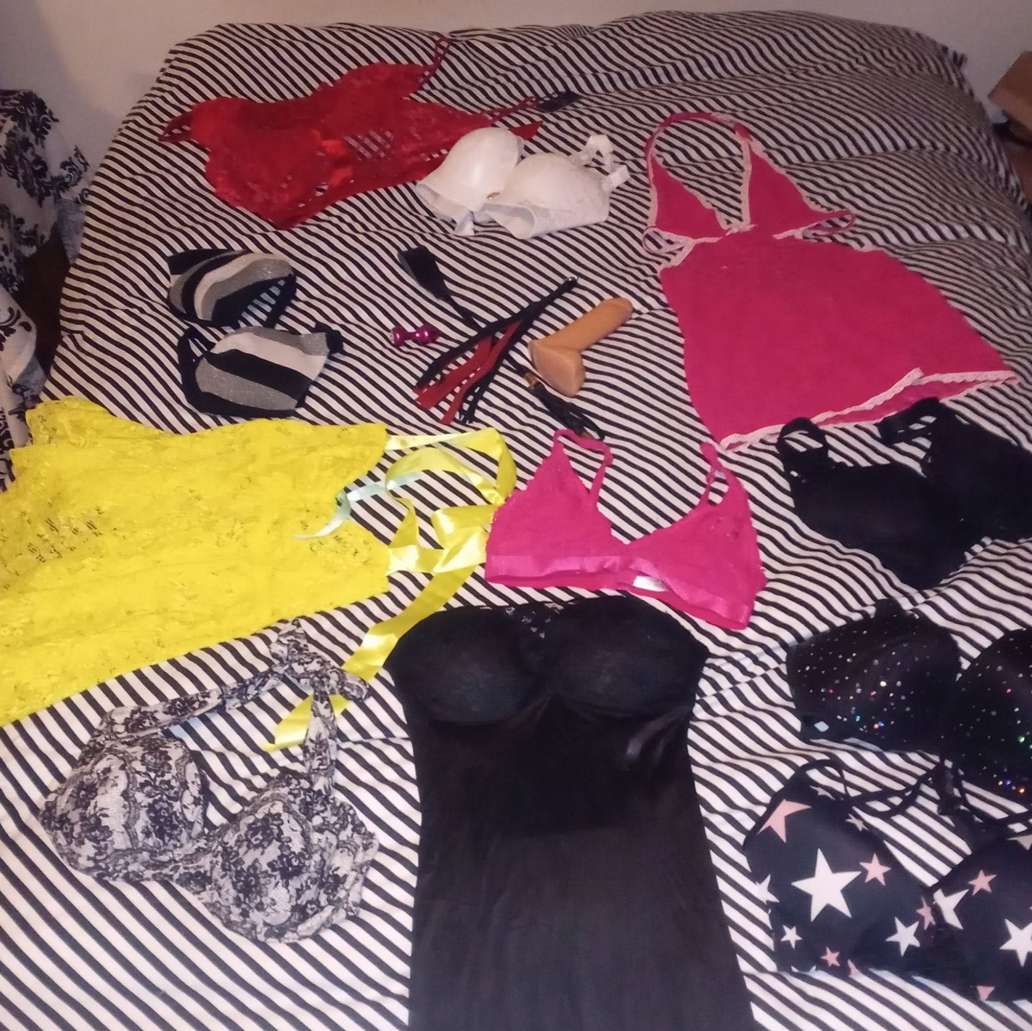 Lingerie Toys crops whips bras panties