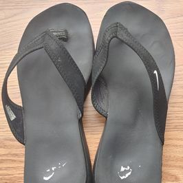 Nike Celso Flip Flops