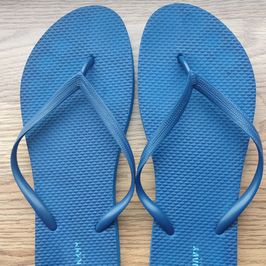 Blue Old Navy Flip Flops