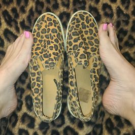 Sweaty! STINKY! FLAT CANVAS SHOES