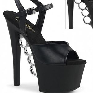 Spoil me with pleasures
