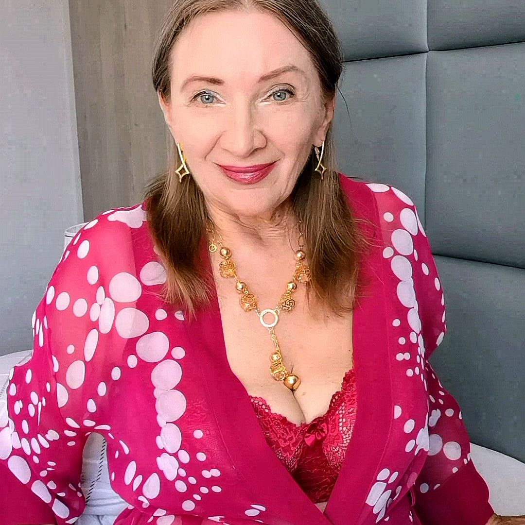 Hot red lingerie and high heels shoes photo set