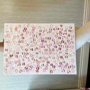 The picture is made with kisses