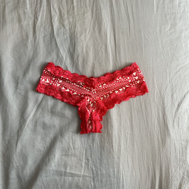 Victoria Secret Lace Cheeky Thong