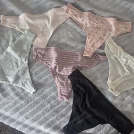 Small cotton thongs
