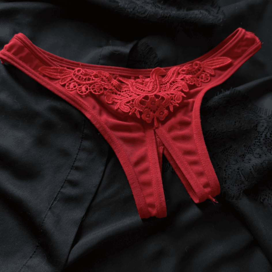 Red extra panties